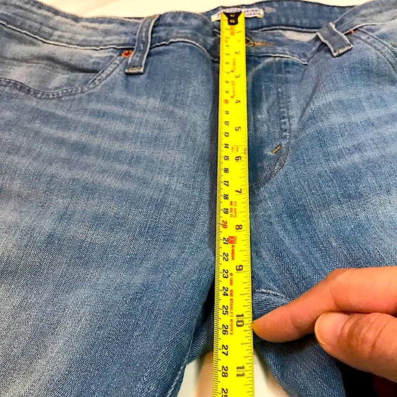 Levi’s Jean⭐️⭐️⭐️⭐️excellent condition - Picture 5 of 7